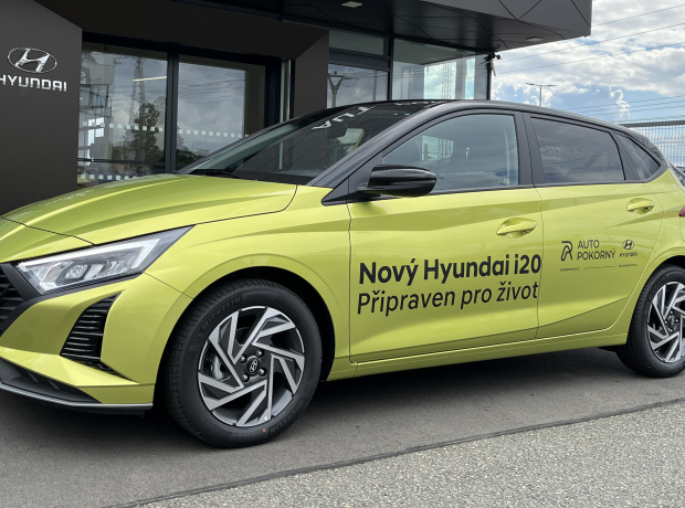 Nová i20 - Smart - 1,2i 58 kW 4×2 - Černý - Lucid Lime Metallic/Phantom Black Pearl