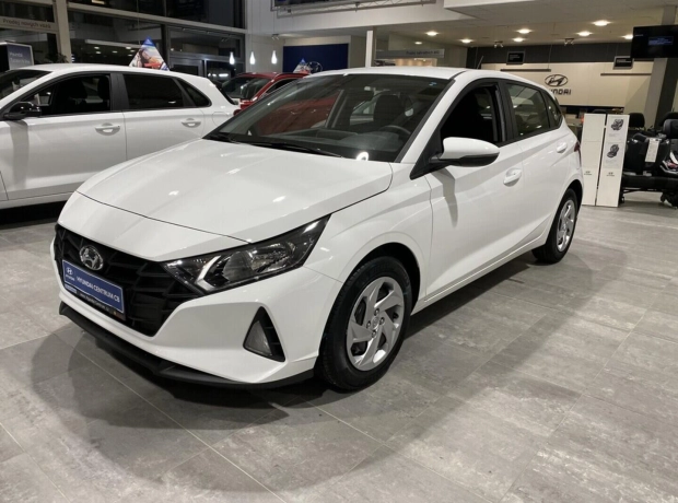 i20 - Comfort - 1,2i 62 kW 4×2 - Černý - Atlas White