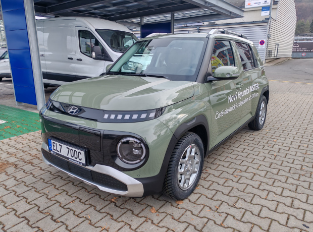Nový INSTER - Style - POWER 49 kWh 84,5 kW 4×2 - Černý - Tomboy Khaki