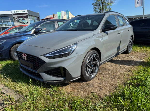 Nová i30 Kombi - N Line - 1,5 T-GDI MHEV 103 kW 4×2 - Černý - Shadow Gray