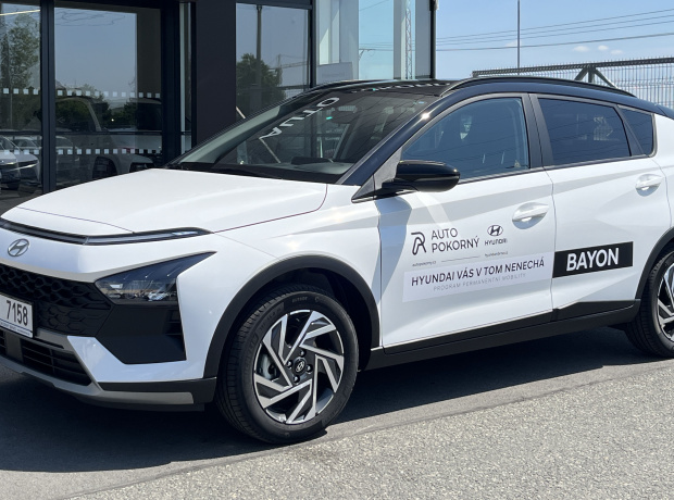 Nový BAYON - Smart - 1,2i 58 kW 4×2 - Černý - Atlas White/Phantom Black Pearl