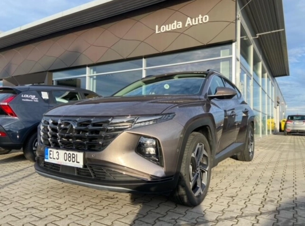 TUCSON Plug-in Hybrid - Style - 1,6 T-GDI PHEV 195 kW 4×4 - Černý - Phantom Black Pearl  