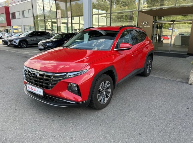 TUCSON - Smart - 1,6 T-GDI 110 kW 4×2 - Černý - Engine Red