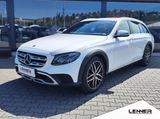 Mercedes Třída E 220